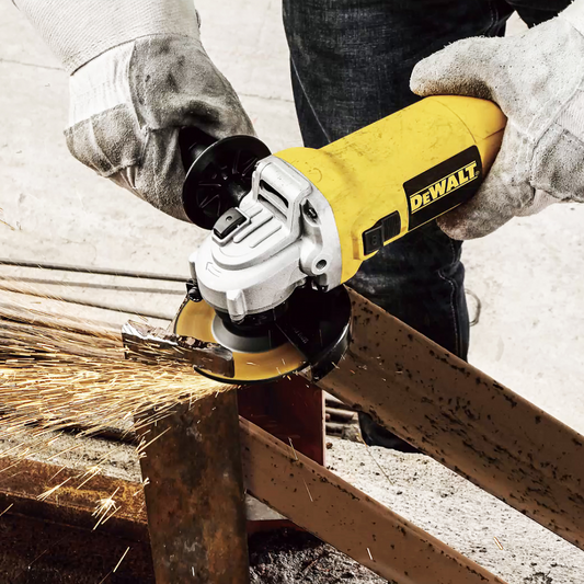 ESMERILADORA DEWALT DWE4010